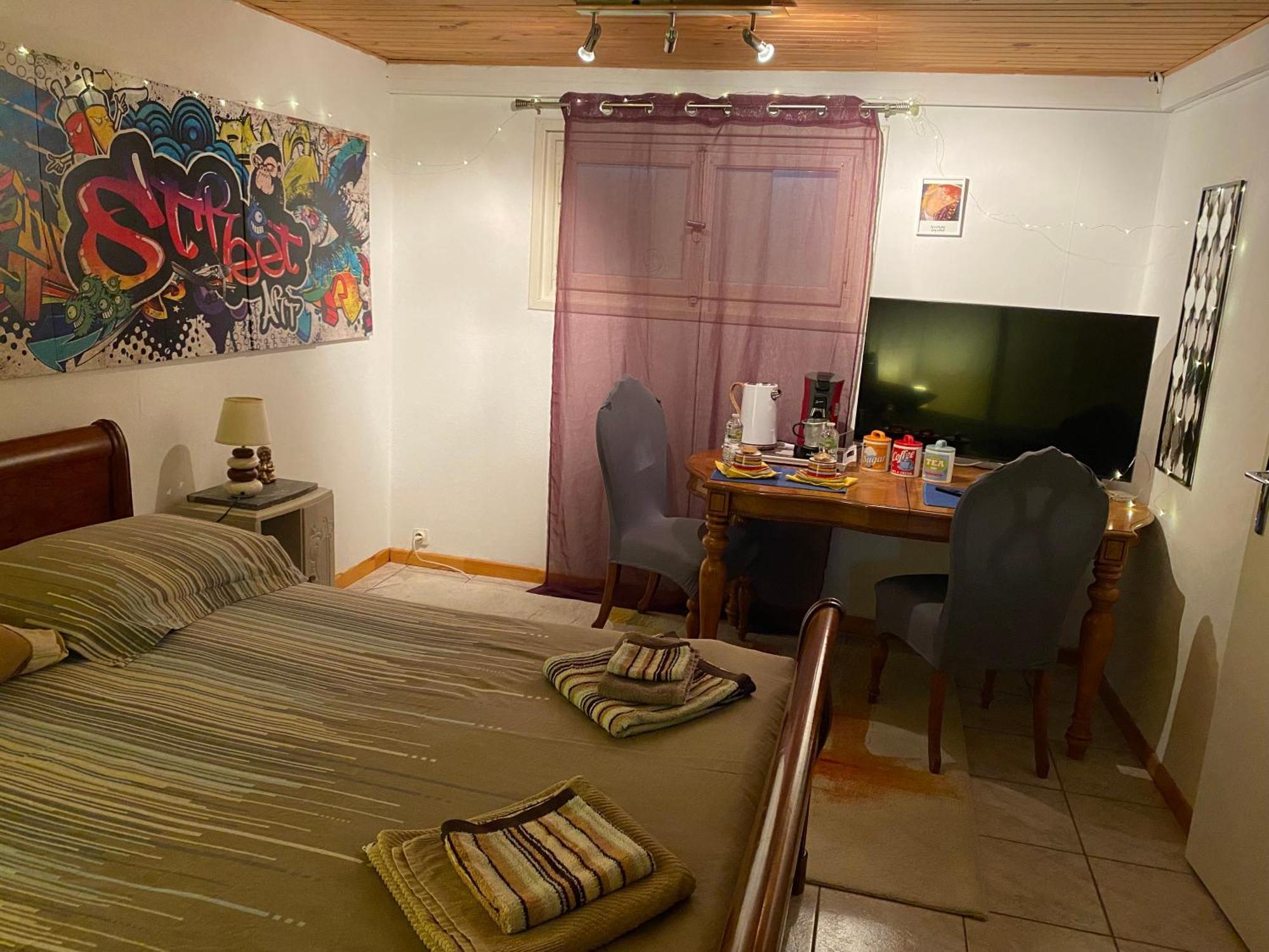 Bienvenue Chez Les Anges Bed & Breakfast Cournon-d'Auvergne Luaran gambar