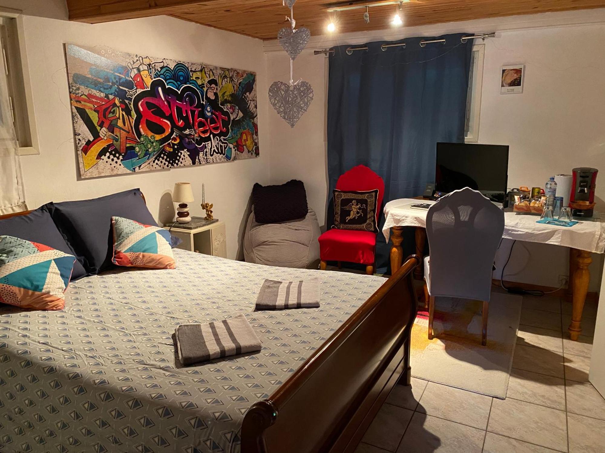 Bienvenue Chez Les Anges Bed & Breakfast Cournon-d'Auvergne Luaran gambar